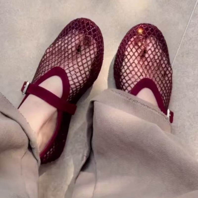 Hollow Rhinestone Baotou Sanda - đánh giá và giá Women Shoes Sandals